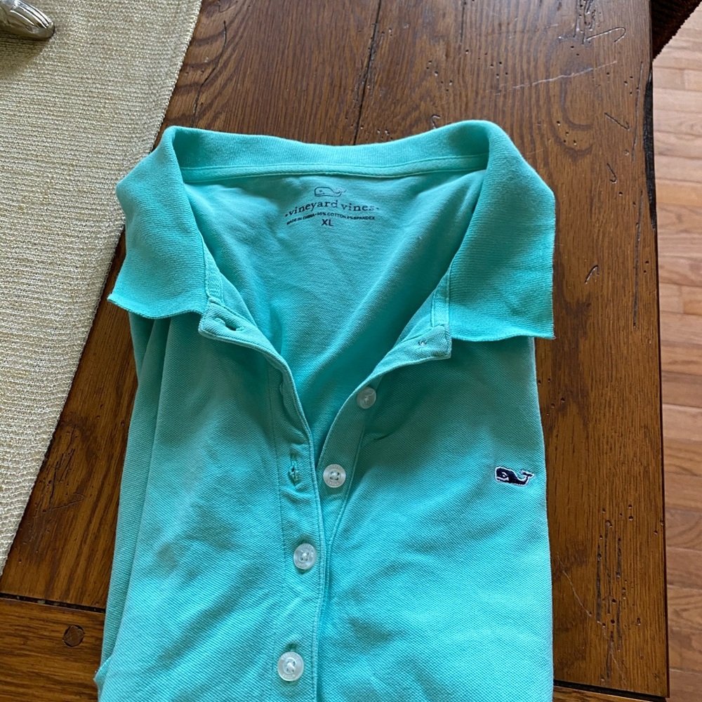 Vineyard vines